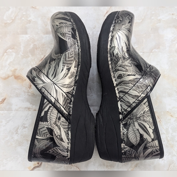 Dansko XP 20 Mules Clogs SIlver Greenery Slip On Leather Sz 39 - Picture 8 of 11